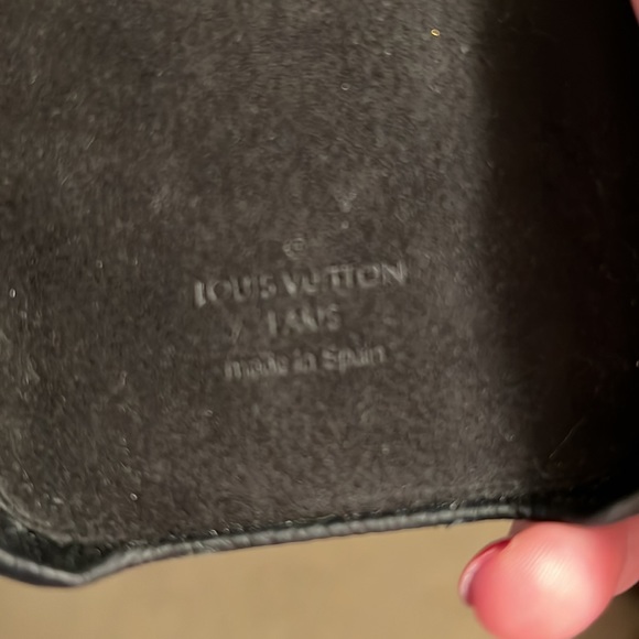 Louis Vuitton 12/12 Pro iPhone case - Picture 4 of 4